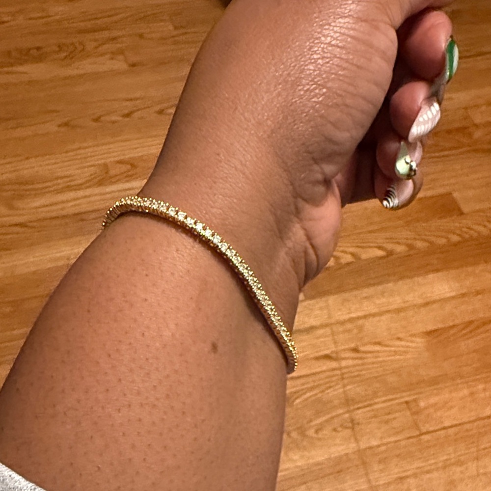 Elegant Gold Bracelet